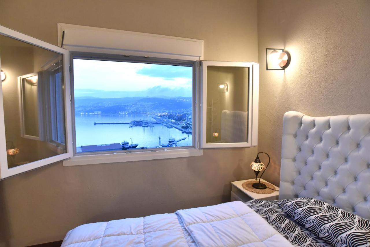 Apartmán Golden Sea View - Old Town Kavala Exteriér fotografie